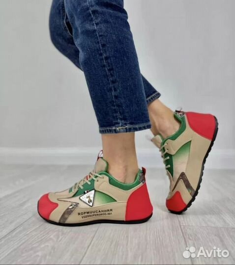 Кроссовки женские разноцветные