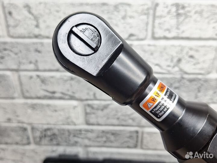 Пневмотрещотка с набором головок