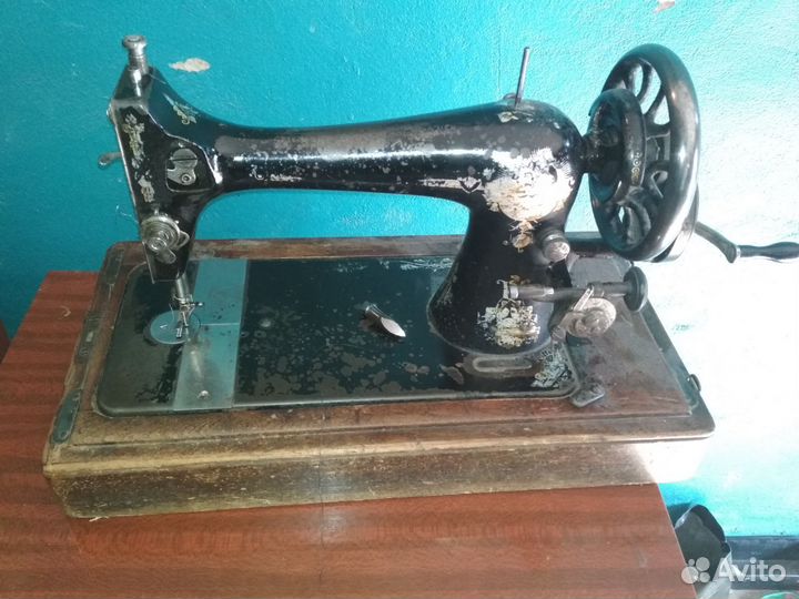 Швейная машина Singer