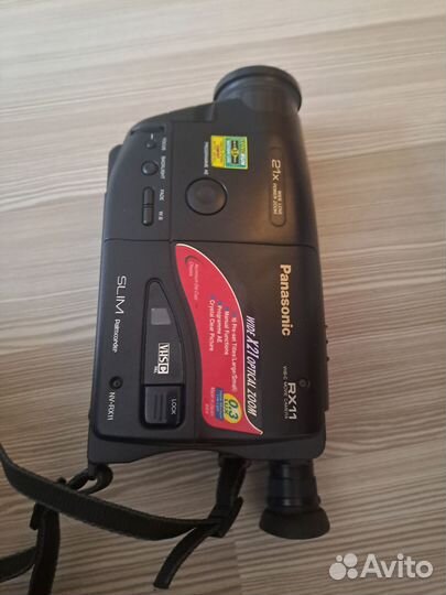 Продам видеокамеру Panasonic RX11