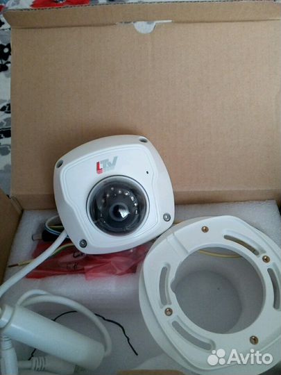 Камера видеонаблюдения купольная