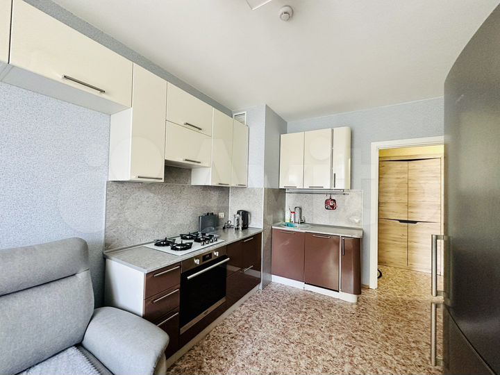2-к. квартира, 52 м², 2/9 эт.