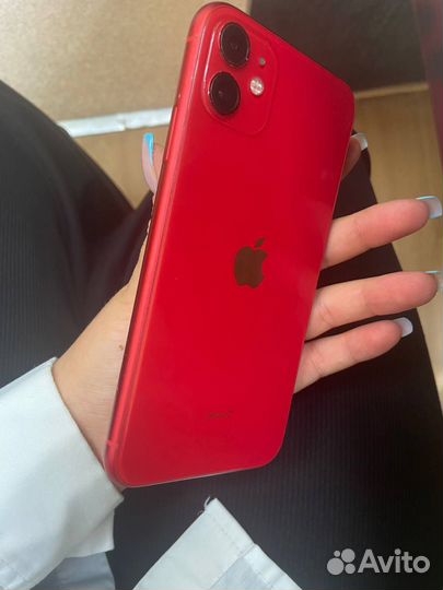 Телефон iPhone 11