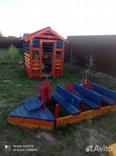 Детская площадка из дерева