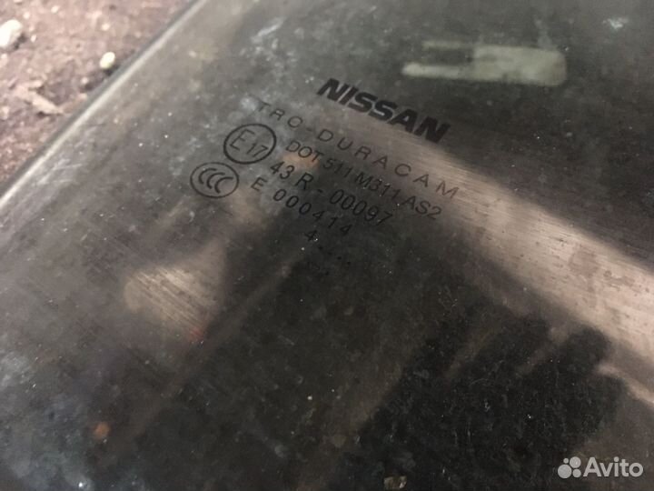 Стекло задней правой двери Nissan Almera G15