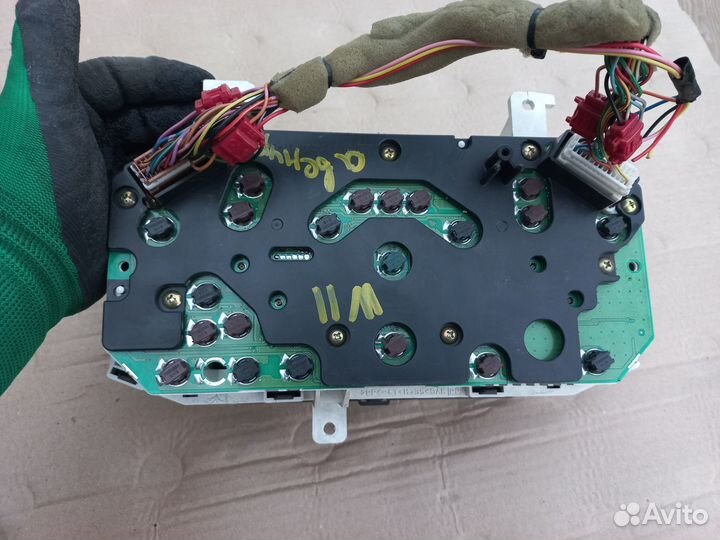 Панель приборов Nissan Avenir