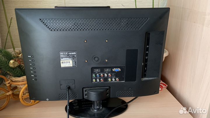 Телевизор LED 22