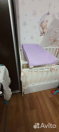 Пеленальная доска на кроватку