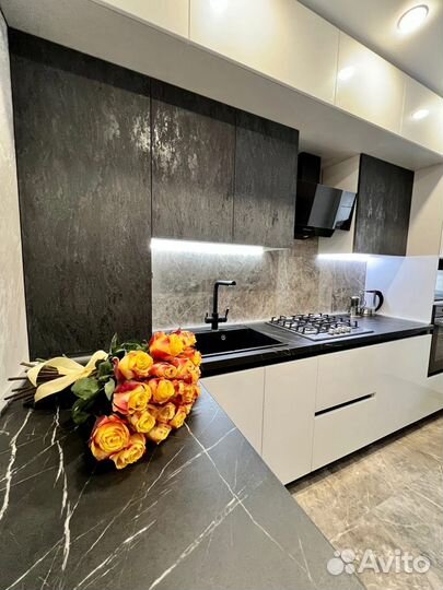 Кухня на заказ с доводчиками