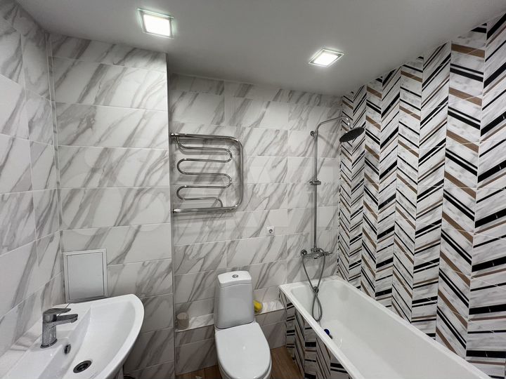 2-к. квартира, 49,8 м², 1/9 эт.