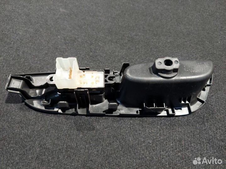 Блок управления стеклами задний левый Nissan