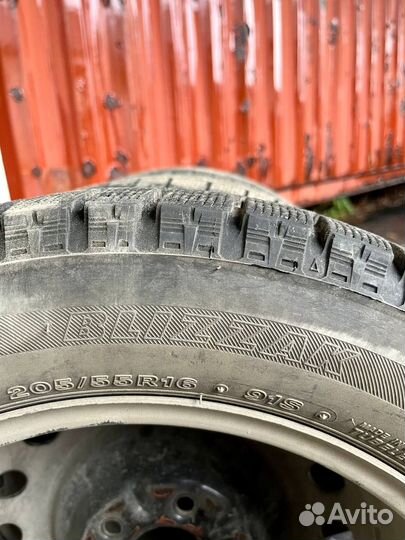 Bridgestone Blizzak VRX 205/55 R16 91S