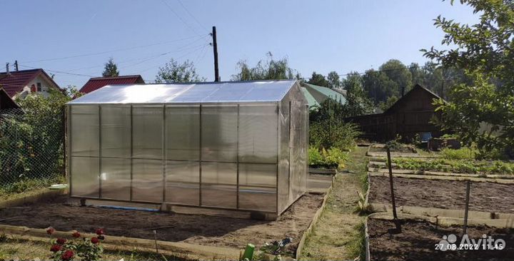 Теплица прямостенная