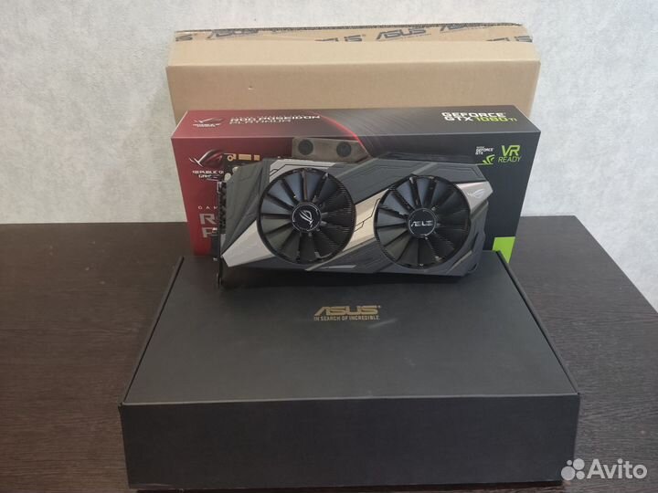 Asus ROG Poseidon GeForce GTX 1080 Ti Platinum