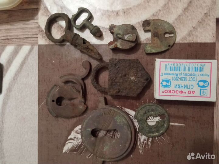 Старинные замочки