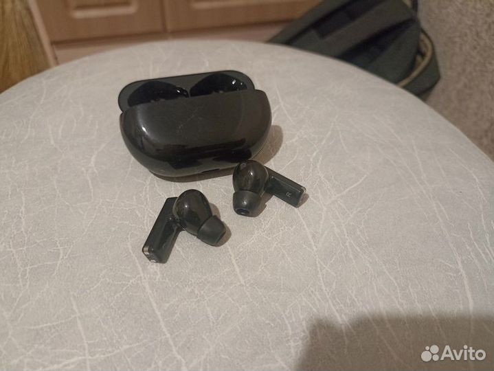 Продаю беспроводные наушники Huawei freebuds pro