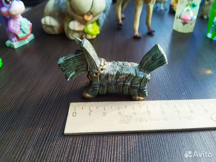 Фигурки, игрушки