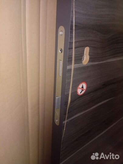 Дверь huga Gloss quer silbe