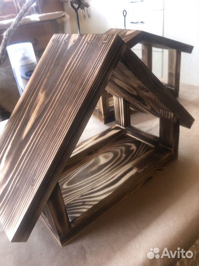 Кормушки для птиц, скворечники