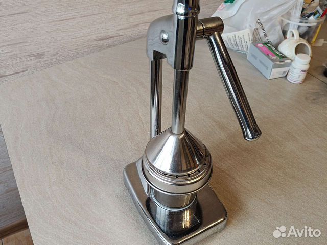 Пресс для цитрусовых и граната