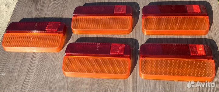 Стекло рассеиватель заднего левого фонаря Ваз 2103