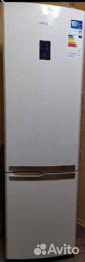 Холодильник Samsung RL-55 vebvb