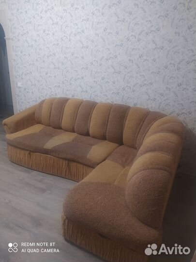 Диван с креслом