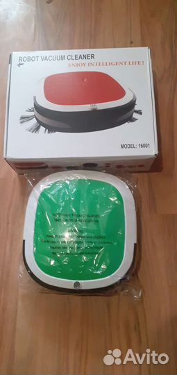 Робот пылесос почти новый