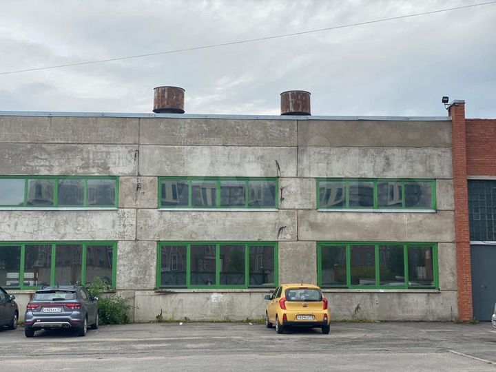 1572м² теплое торгово-складское