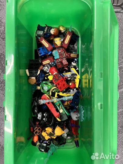 Lego марвел минифигурки