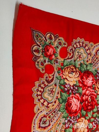 Шарфы платки палантины снуд