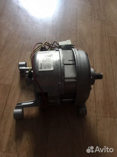 Двигатель от стиральной машины