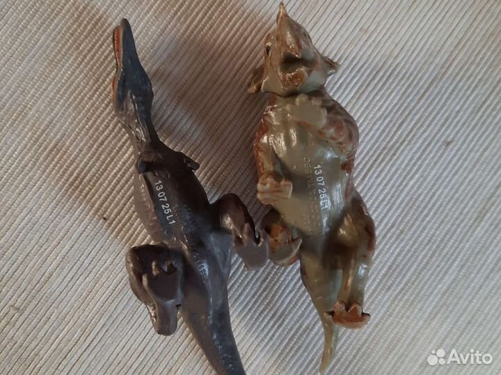 Фирменные динозавры пакетом