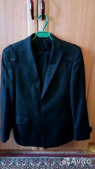 Костюм(пиджак и брюки) 46-48