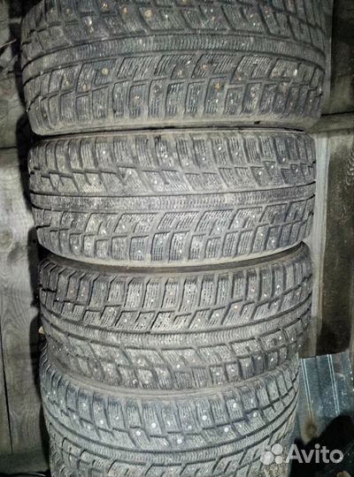 Kumho I'Zen KW22 215/50 R17