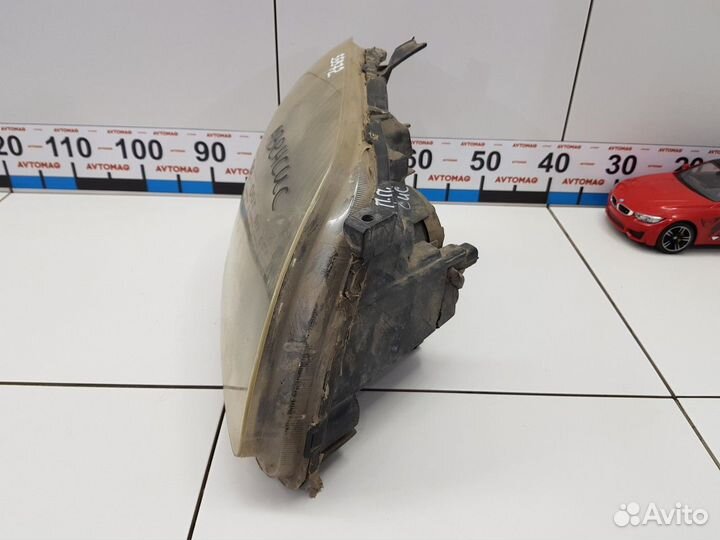 Фара правая (дорестайлинг) (Toyota Avensis)