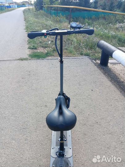 Электросамокат Hoverbot