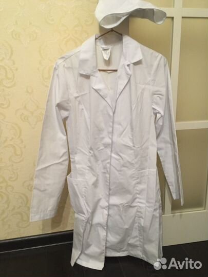 Халат медицинский белый и шапочка новые