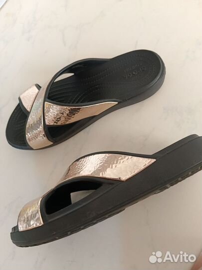 Женские шлепанцы crocs 38