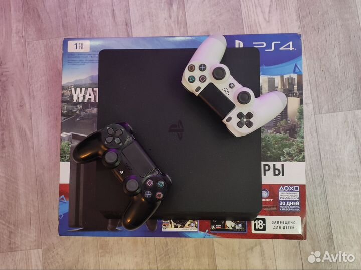Sony PS4 slim 1tb + 2 геймпада