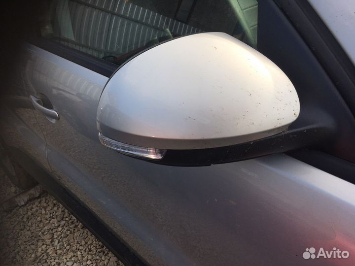 Volkswagen Tiguan зеркало заднего вида правое