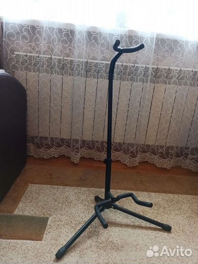 Стойка для гитары