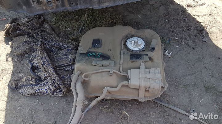 Сид 1 крыло заднее левое бензобак лючок