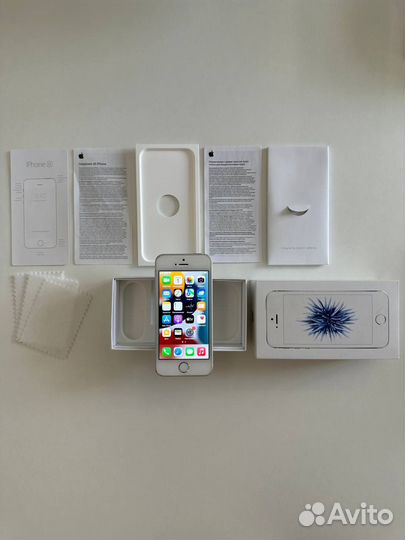 iPhone SE, 32 ГБ
