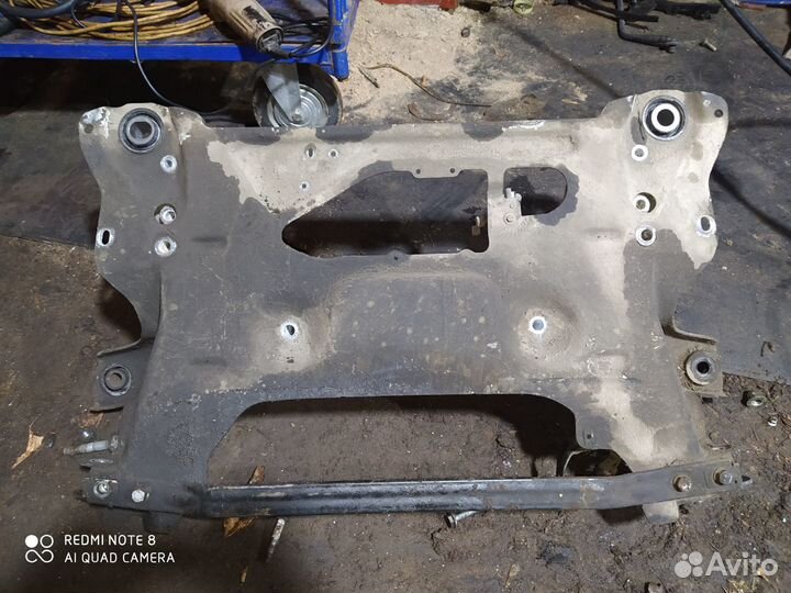 Подрамник Citroen C5