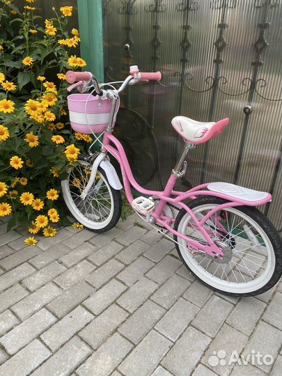 Детский велосипед Royal Baby Little Swan 18