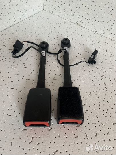 Замок ремня безопасности Opel Astra J GTC