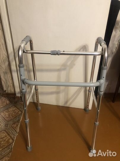 Ходунки для взрослых шагающие