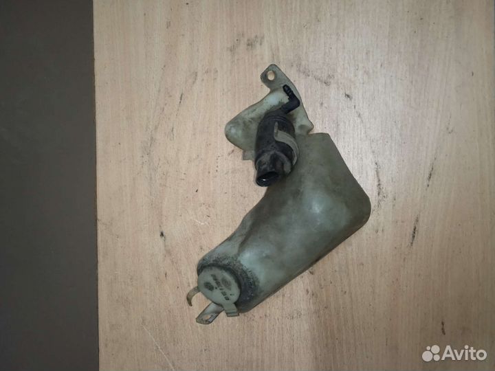 Бачок интенсивной очистки стекла BMW 5 E39 бмв 5