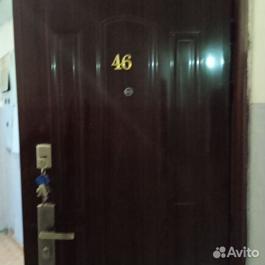 Дверь входная металлическая правая бу